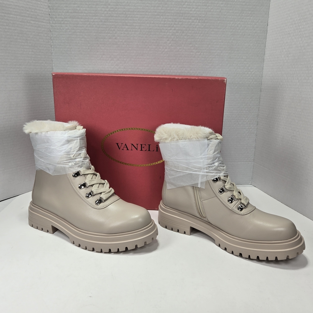 Vaneli Women's Soft Beige Leather Faux Fur Ankle Bootie Boots Size 9